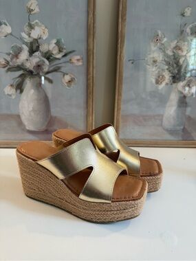 Chinese Laundry Gold Espadrille Wedge Slide Sandals